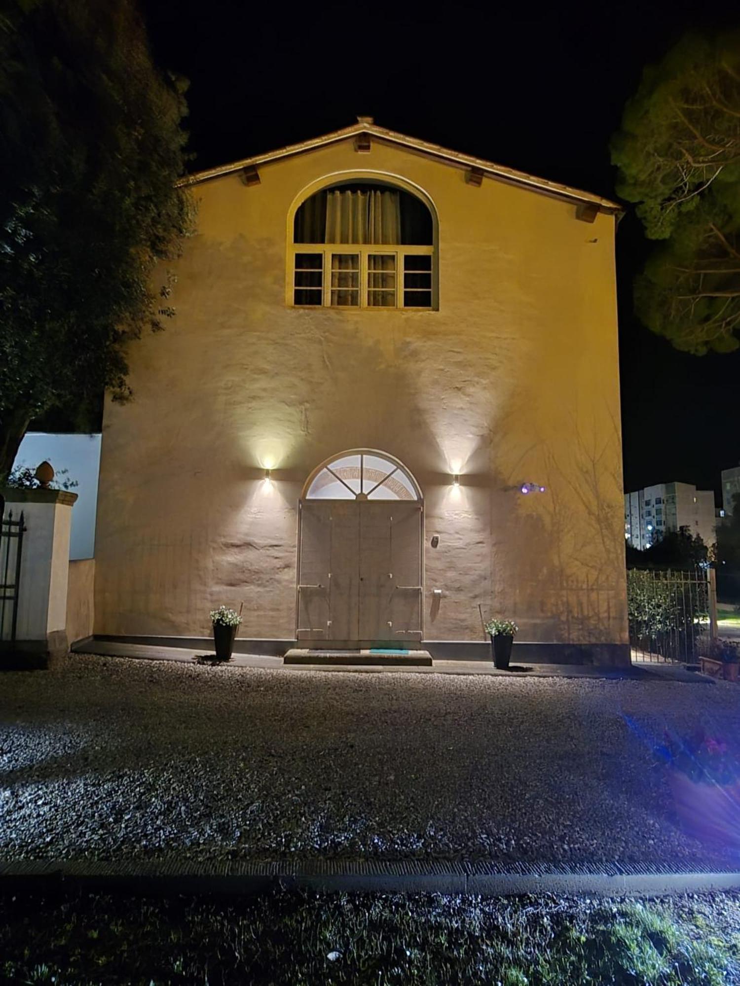 La Villa Apartments Tinaia - Excellent For Sardegna & Corsica - 6-8 Beds - Private Parking Included With Camera Livorno Bagian luar foto