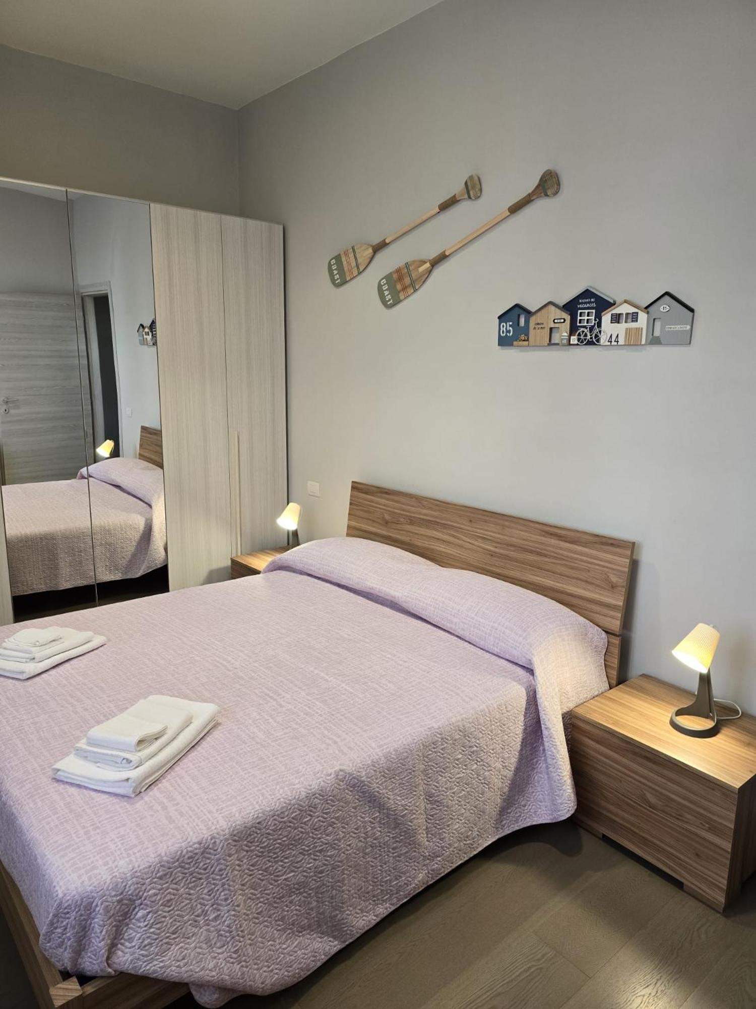 La Villa Apartments Tinaia - Excellent For Sardegna & Corsica - 6-8 Beds - Private Parking Included With Camera Livorno Bagian luar foto